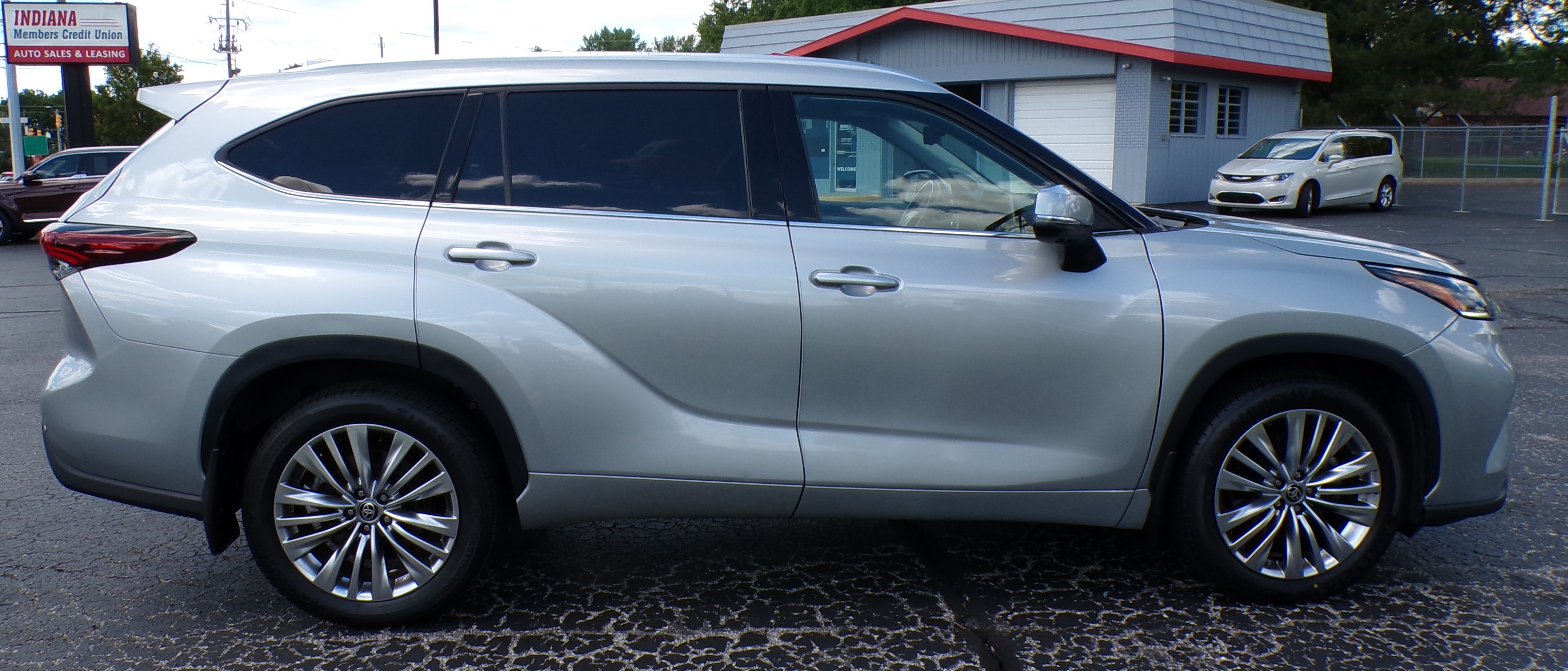 passenger side car